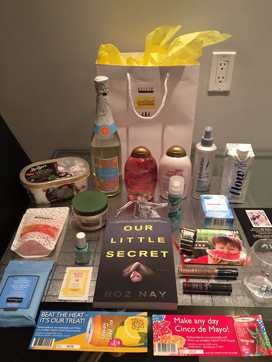 cookiegigan's tweet photo. My awesome gift bag from the @ElleCanada VIP event! Included a tub of @Breyers! #elleVIP #girlsnightoutwines https://t.co/MBDLEc2OtS