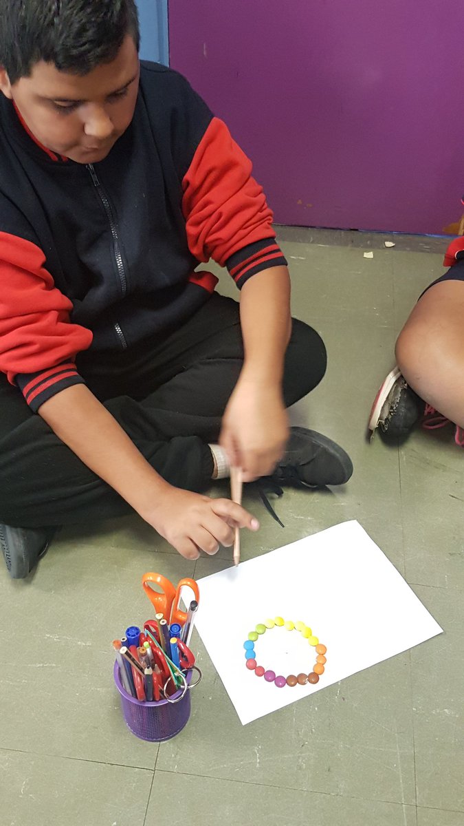 Samantha R tweet media