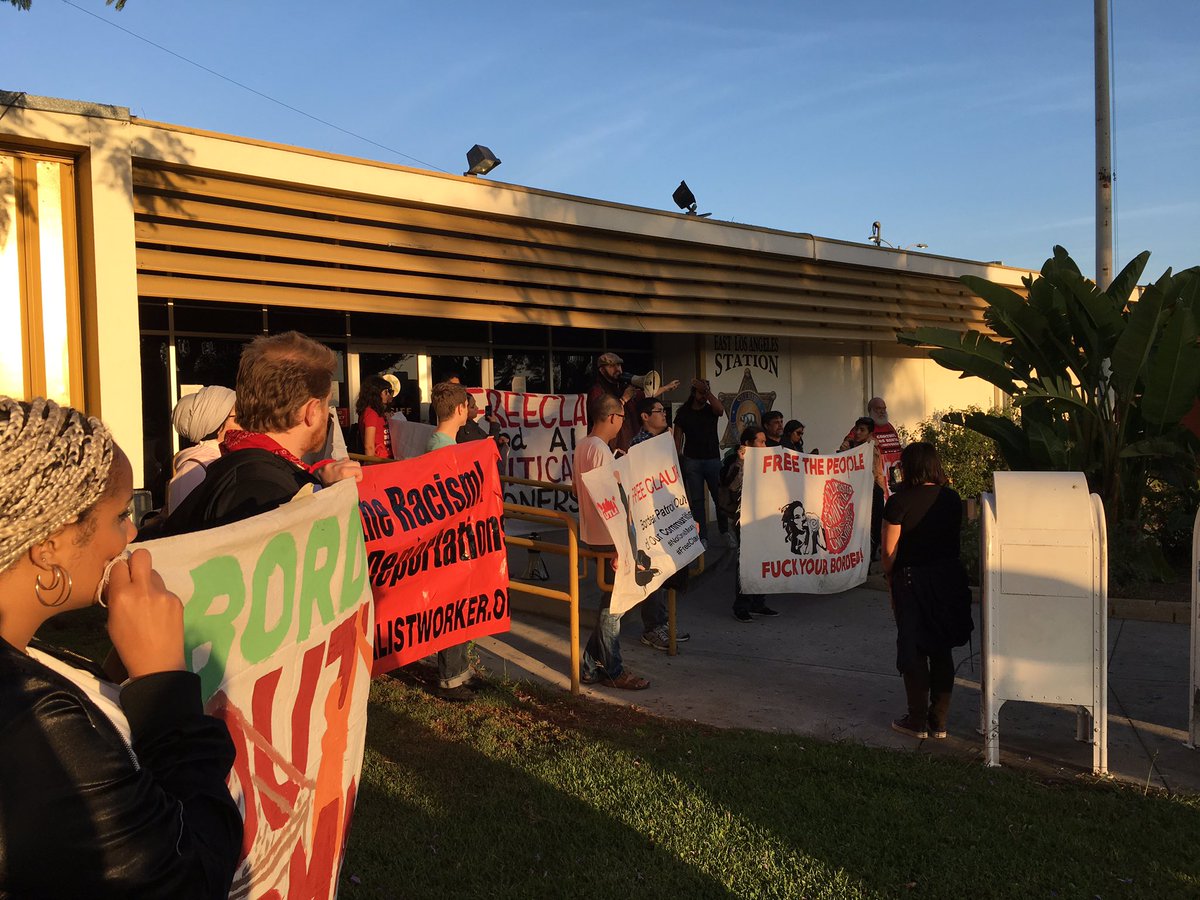 promise__li's tweet photo. #FreeClaudia #FreeSaul #FreeFelix #BorderPatroloutofLA #ICEoutLA #ShutDownICE East LA march @DSA_LosAngeles https://t.co/0MlFMghfm5
