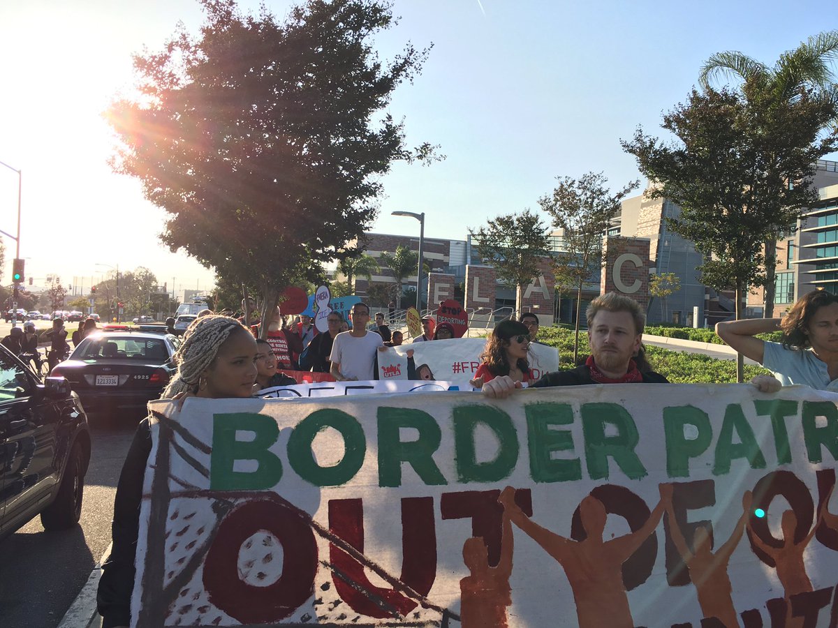 promise__li's tweet photo. #FreeClaudia #FreeSaul #FreeFelix #BorderPatroloutofLA #ICEoutLA #ShutDownICE East LA march @DSA_LosAngeles https://t.co/0MlFMghfm5