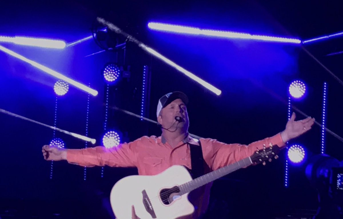 kmpatak's tweet photo. Garth Brooks...Best #CMAfest ever! https://t.co/2TeTjyeCbv
