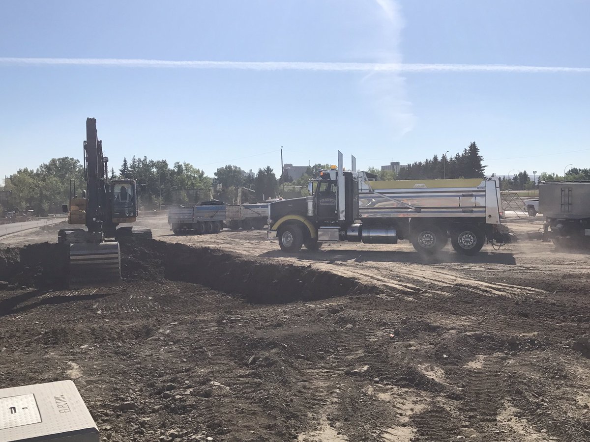 Prattcoex's tweet photo. New month means a new parkade excavation for @Trumanhomes as construction begins on #Noble at the #UDistrict https://t.co/tdkDOCUik0
