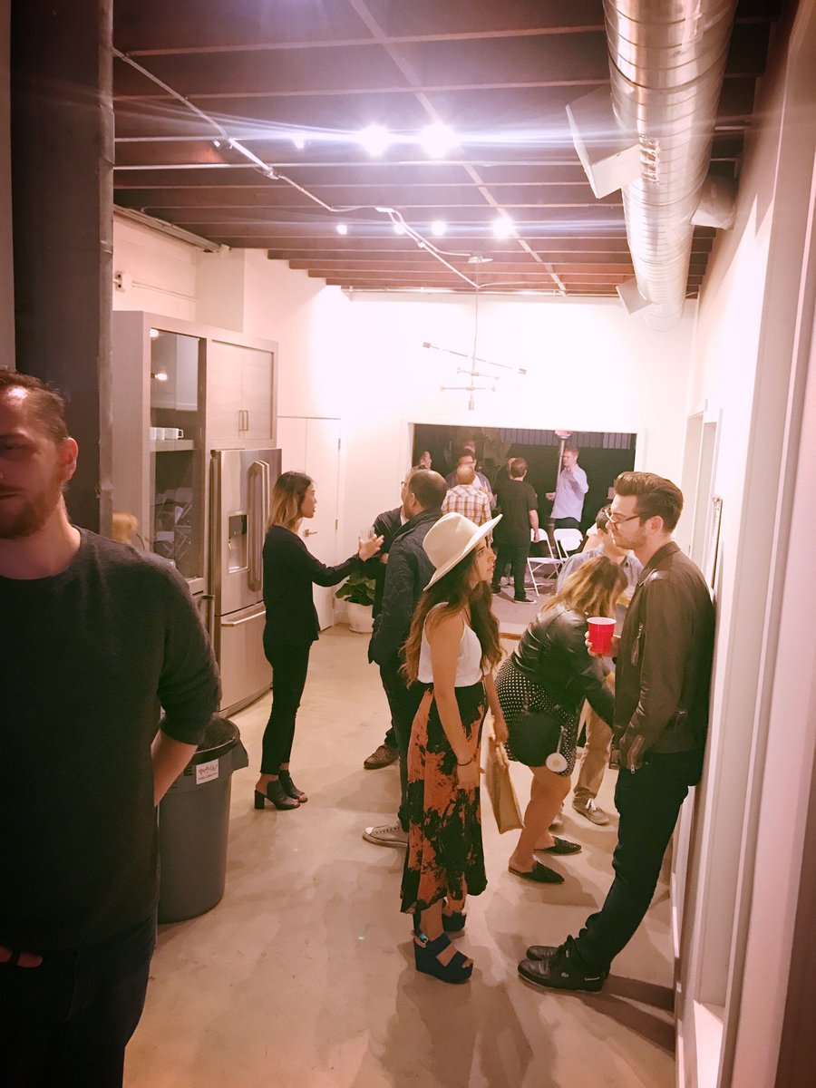 pusherlives's tweet photo. Inspired night of ideas & possibilities went down last night w/ @safaririot #cloakstudios #vr #pushercrew @LiamSuperhuman_ @ianmillermusic https://t.co/2hikKhDciB