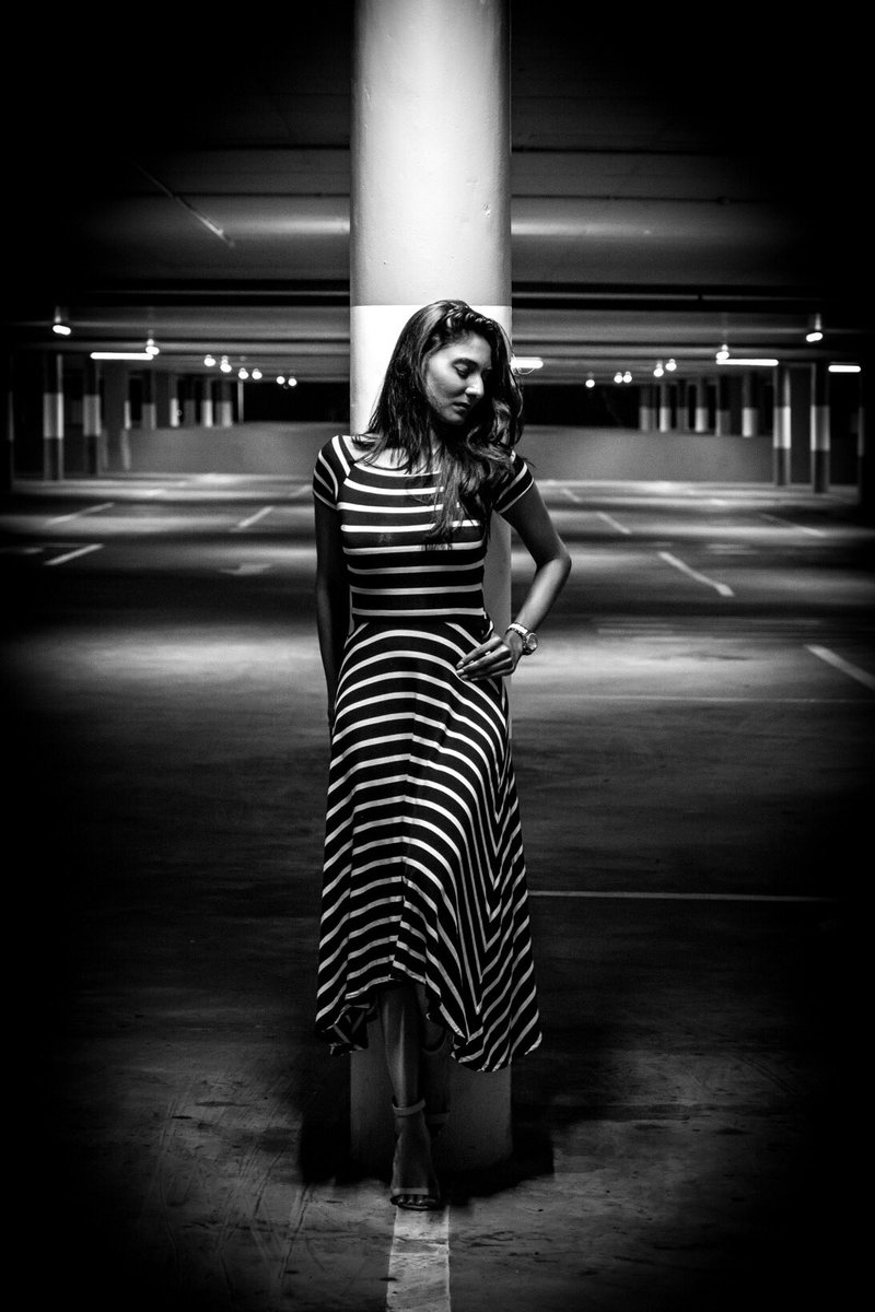 lens3sa's tweet photo. #Erosha #galleriamall #nikon https://t.co/bVEK9OgG0u