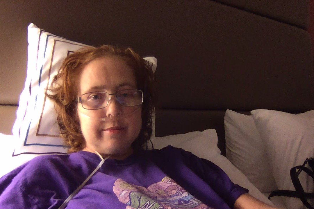 tarabelle's tweet photo. Wild hair, don’t care. Time for bed. #fortyone #nogray #happy https://t.co/FDx9Kr4wJj