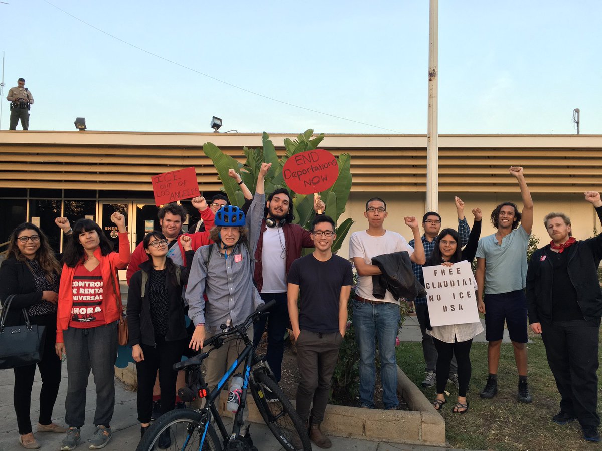 promise__li's tweet photo. #FreeClaudia #FreeSaul #FreeFelix #BorderPatroloutofLA #ICEoutLA #ShutDownICE @DSA_LosAngeles https://t.co/4zQ7BtmU9X