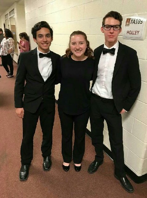 fajardocedric's tweet photo. Unfortunately 140 characters isn't enough to describe my appreciation for these people, so pictures will have to do
#NationalBestFriendsDay https://t.co/NgkovPc0TV