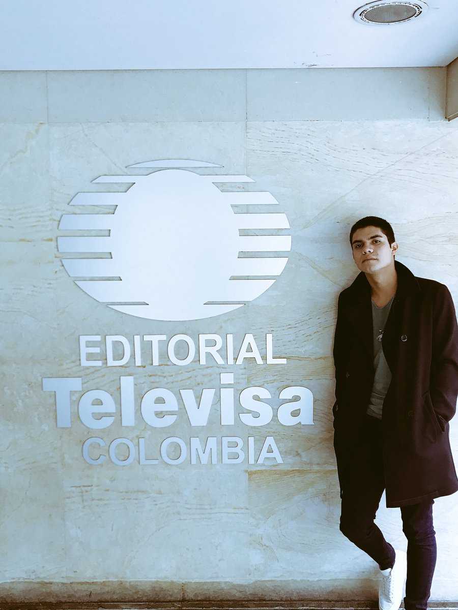 andyrosaoficial's tweet photo. @turevistatu trabajando fuertemente!! #ATuFavor💪🏻 https://t.co/gIuRH7WfWj