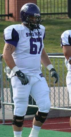 Cpeters67's tweet photo. @ChadBirger Too beefy to play RB, not about that life! https://t.co/ygMwvBLf03