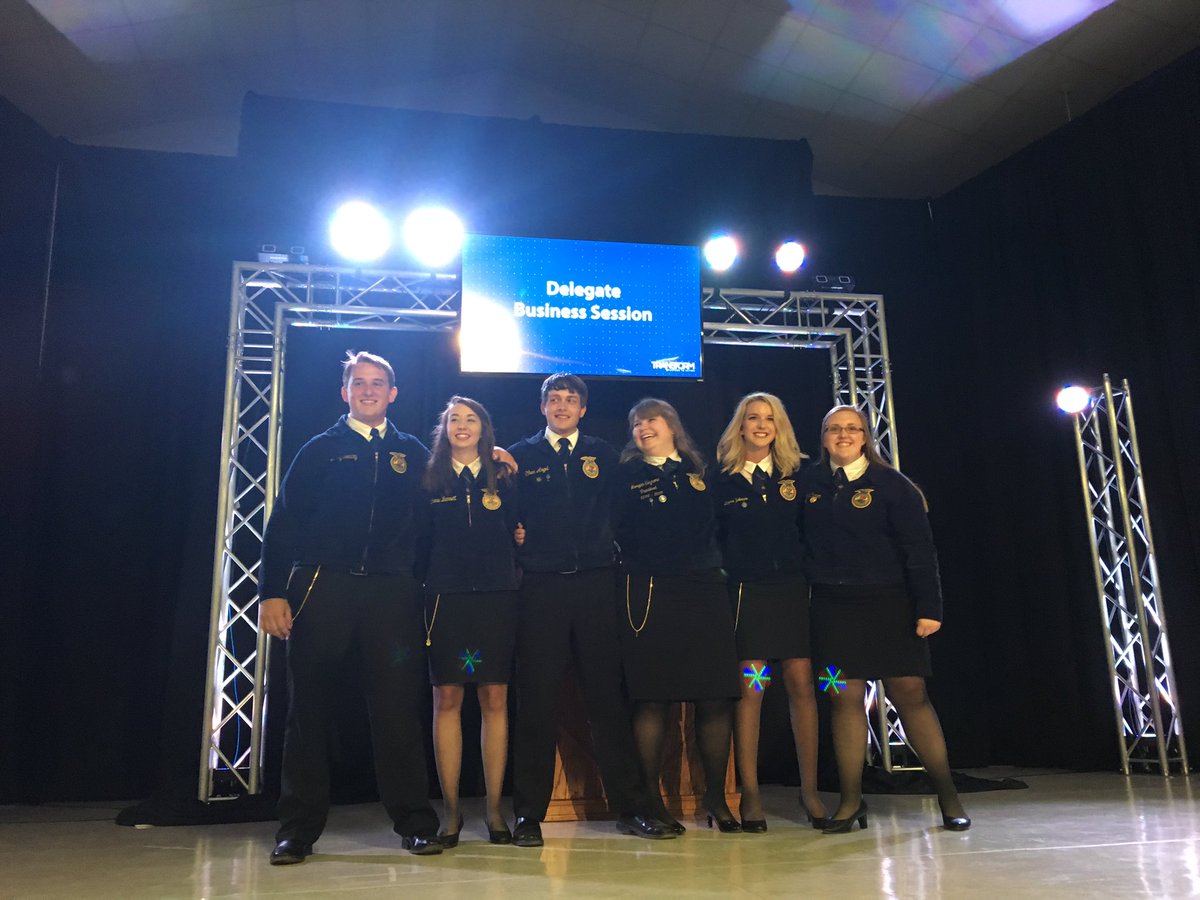 ArkansasFFA's tweet photo. Your 2017-18 Arkansas FFA State Officer Team! #TransformARFFA https://t.co/VWrY4PcmfT