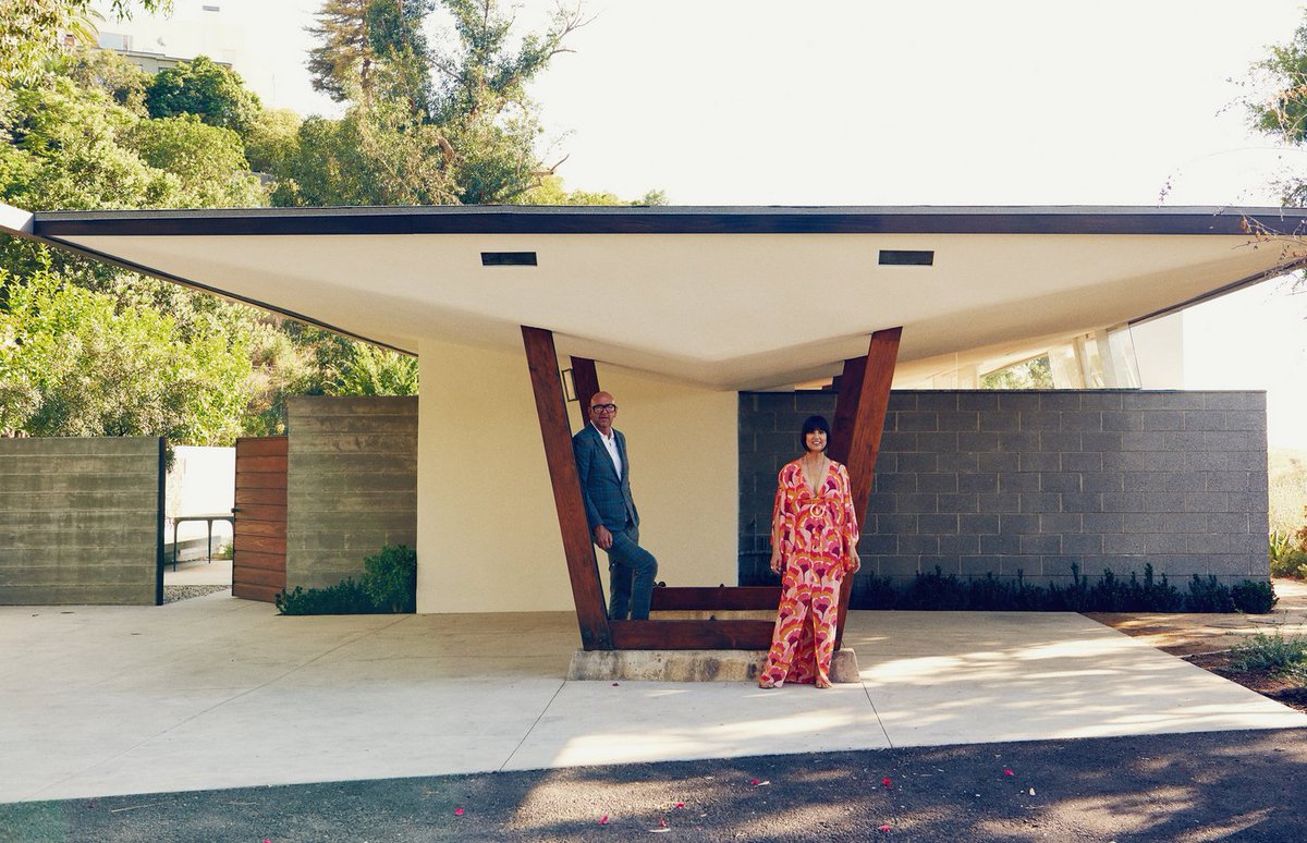 modernisthome's tweet photo. Rustic meets space-age in this thoughtfully restored 1948 home designed by esteemed modernist architect John Lautner https://t.co/kFptDuVOwj https://t.co/LnAMktp7EU
