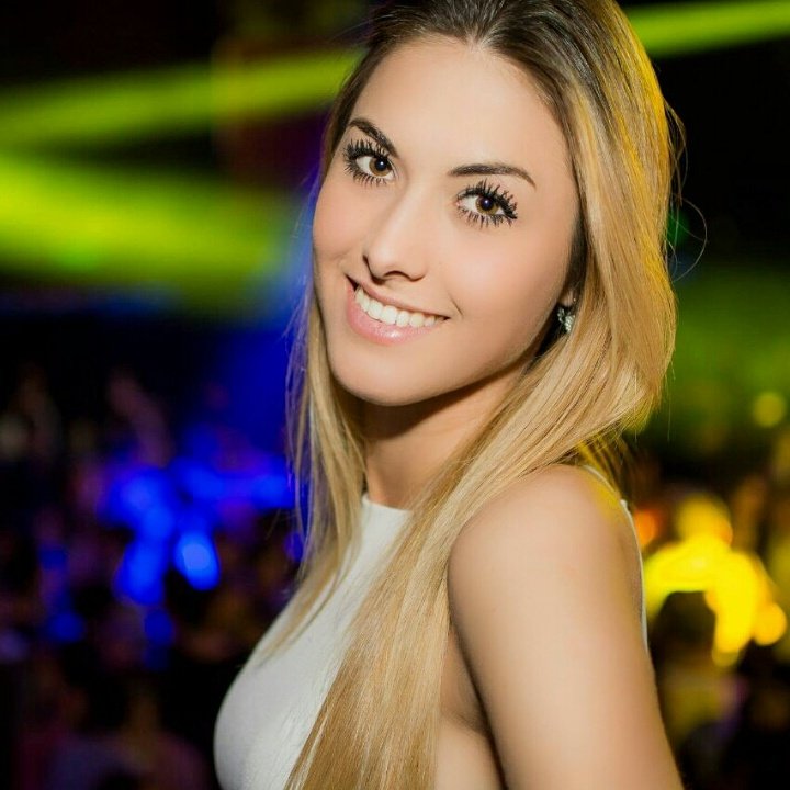 CandeCatala98's tweet photo. #NuevaFotoDePerfil https://t.co/N6ozTsCQxR