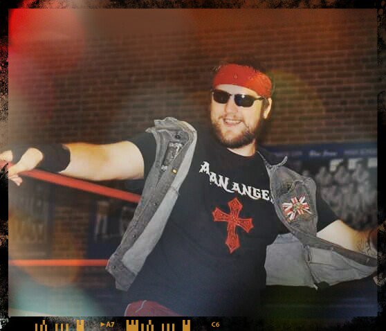 TYLERSIXX66's tweet photo. Forever love this
#RockStar #YearOfTheAngel #RiseoftheOutkasts @10CountBlog @indywrestlemag @IndyPowerRankin @WWEinvestor @RealKingRegal https://t.co/bFBVFRO2BI