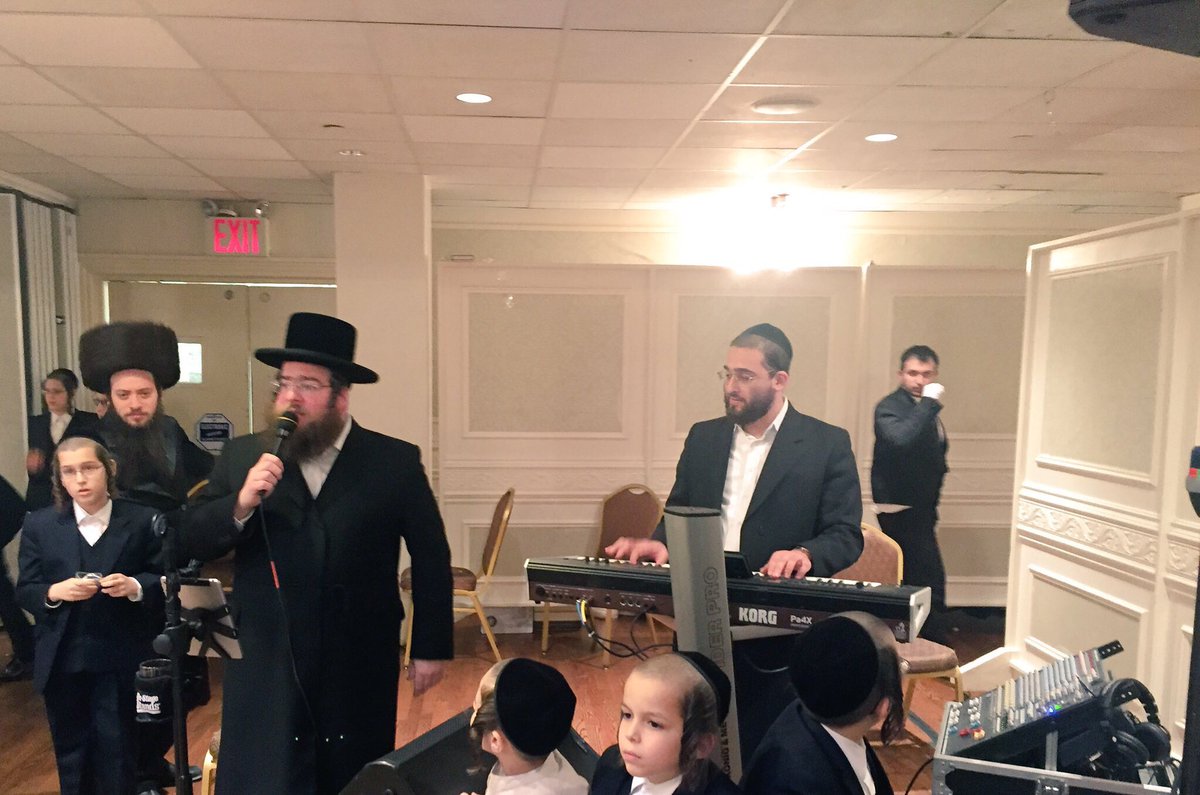 ShimmyLevy's tweet photo. Night 5/5! With @MVLandau. Boruch Hashem great ending to a full week! #Weddings #Simchas https://t.co/stRCnGTCuM