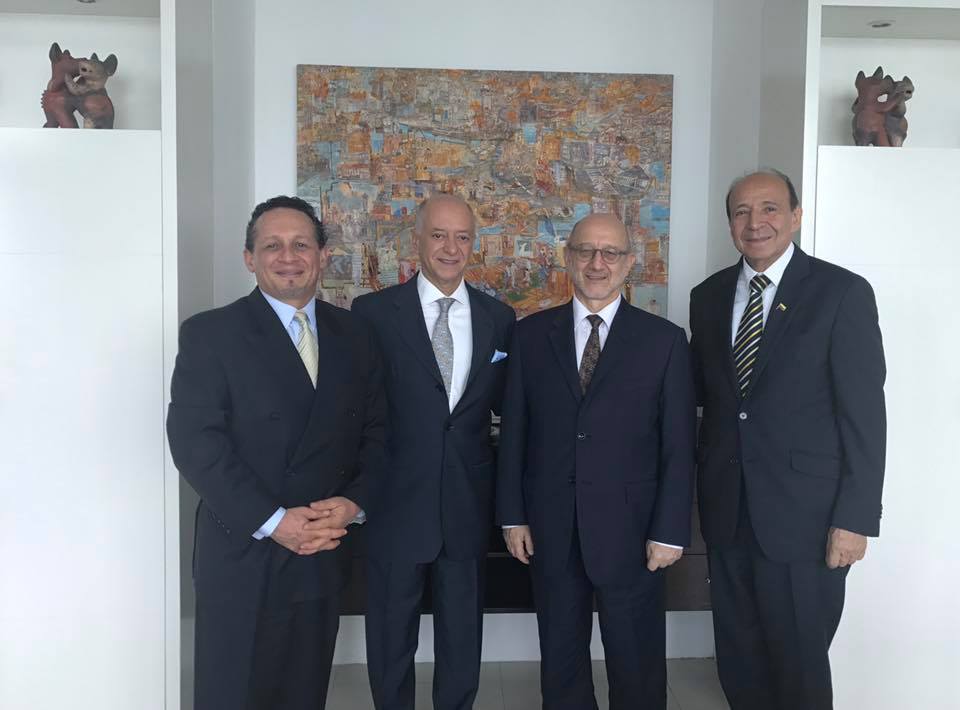 Emb.<a href="/JaimeNrt/">Jaime Nualart</a>  sostiene importante reunión de trabajo con Embajadores de Colombia, Chile y Perú #Estrategia #Promoción <a href="/A_delPacifico/">Alianza del Pacífico</a>