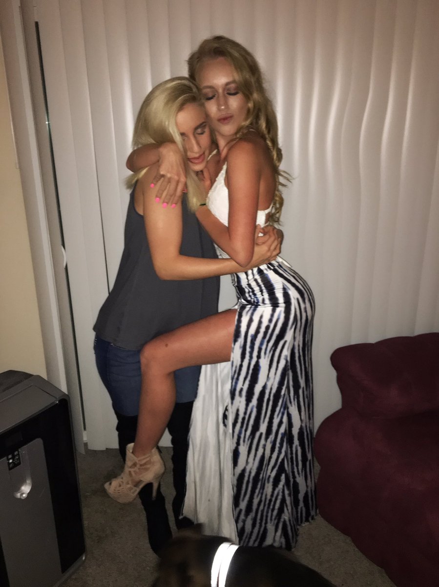 kendra_scharf's tweet photo. National best friends day https://t.co/XKiKg2gFE9
