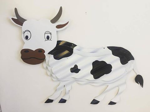 QldSheetMetal's tweet photo. Meet Missy Moo, the latest addition to our show room ❤️ #missymoo #moocows #sheetmetal #metalart #metalanimals #brisbanemetal #qldsheetmetal https://t.co/FBTF8GO0BS