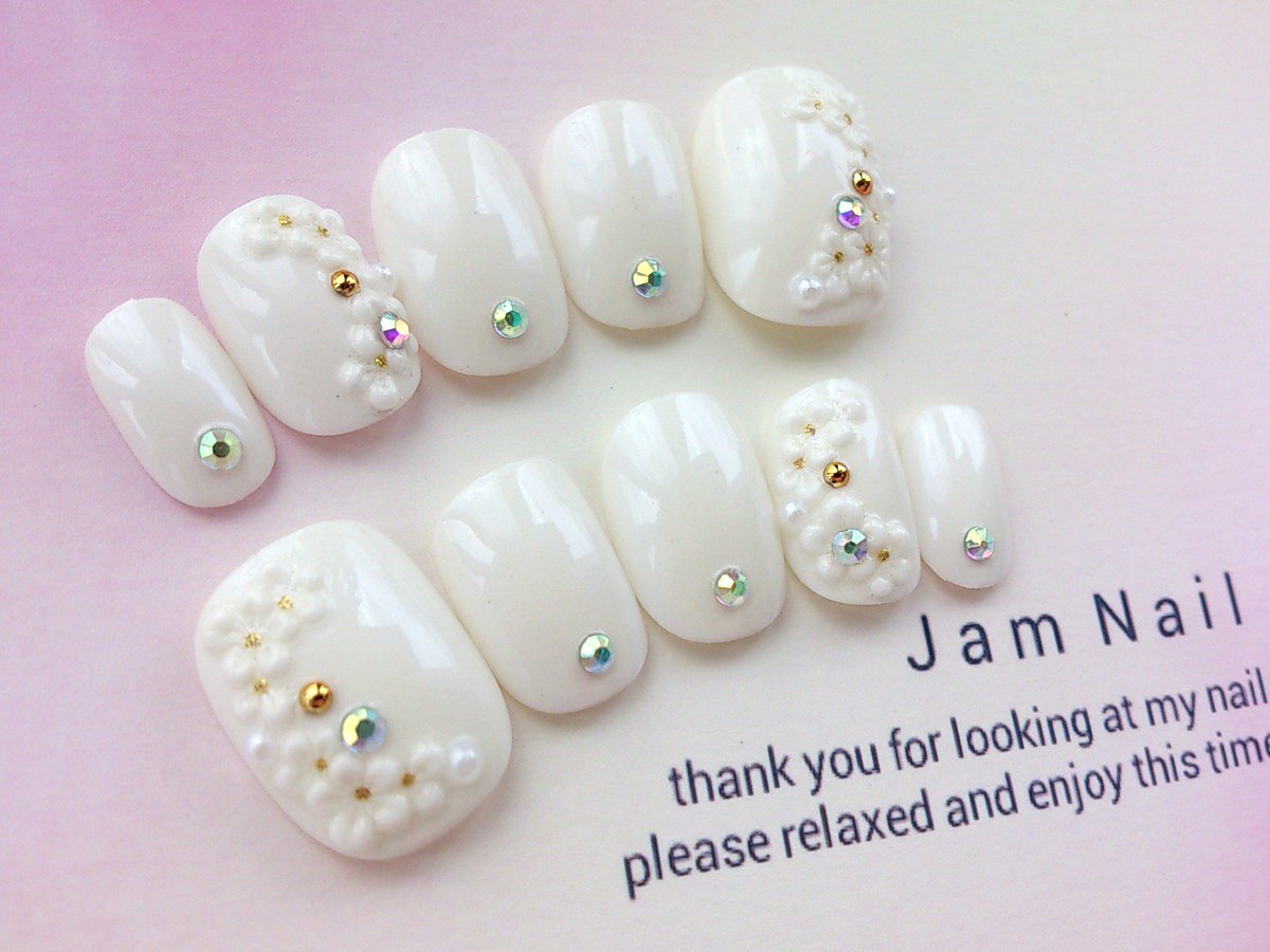 Jam Nail Twitter પર 再販 ウェディングにオススメ ホワイトカラー白い花のネイルチップ 白無垢 ドレスにも Creemaにて販売中です ぜひご覧くださいませ Https T Co Zawfz6cihh 白ネイル 白無垢ネイル ウェディングネイル ドレスネイル Https T Co