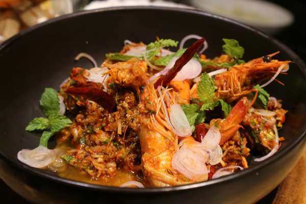 where_on_sale_'s tweet photo. อาทิตย์นี้ไปกินกุ้งกันมั๊ย ซันเดย์บรันช์บุฟเฟต์ ‘โอ มาย กุ้ง’ ที่ #DoubleTreeBkk มีทั้งกุ้งแม่น้ำ กุ้งลายเสือ... https://t.co/ddEOE9mzab https://t.co/TiAp7uXmax
