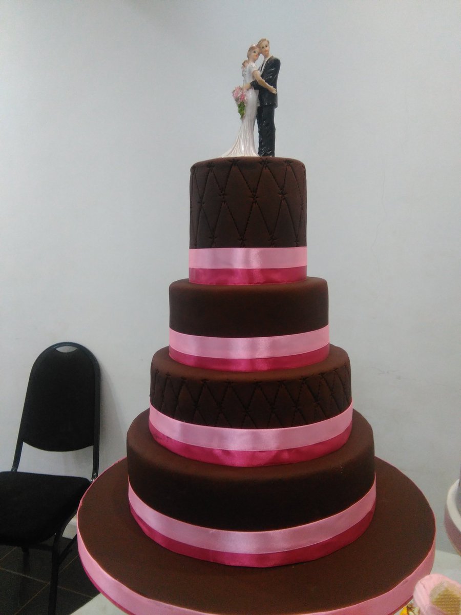 CakerofCakes's tweet photo. #Cakes and #CakeFestival2017 for your orders call 0721124667 https://t.co/mVFUvnGa3r