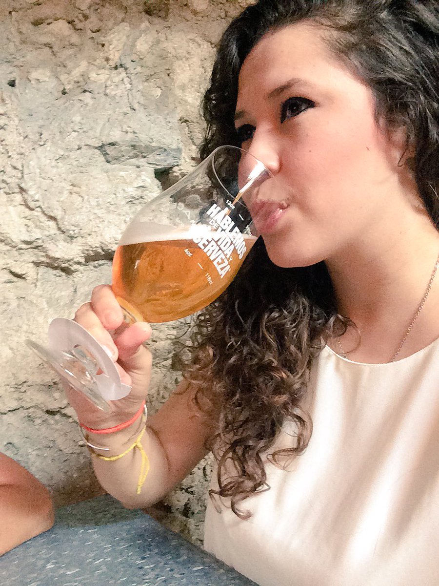 kjmnzs's tweet photo. #HablemosDeVidaYCerveza  ya saben que siempre me agarran de infraganti https://t.co/B5bfQ1dgwq