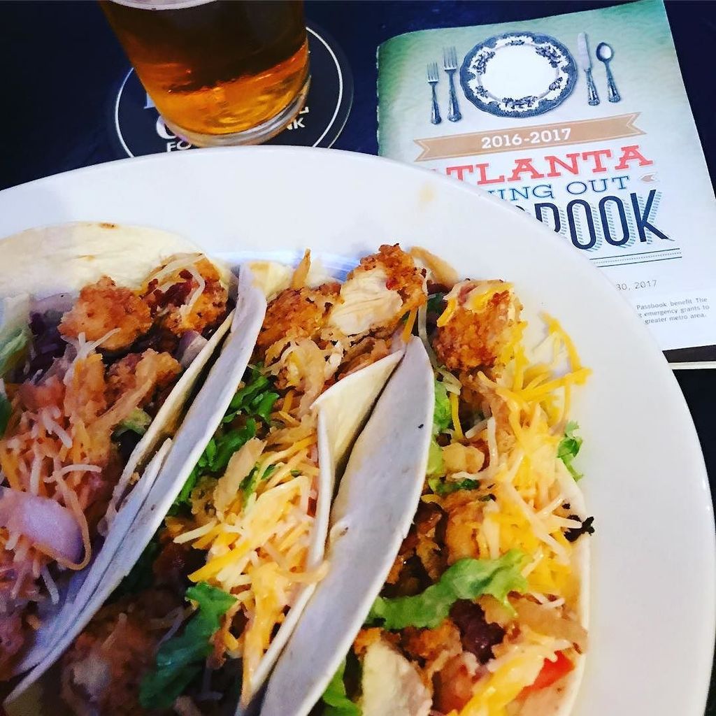 welike2cook's tweet photo. Tasty chicken tacos at @hudsongrille! Get #BOGO entrees with #diningoutatlpassbook! Link in @diningoutatl bio. Use… https://t.co/uWueP9Bqkm https://t.co/vHTUkefupS