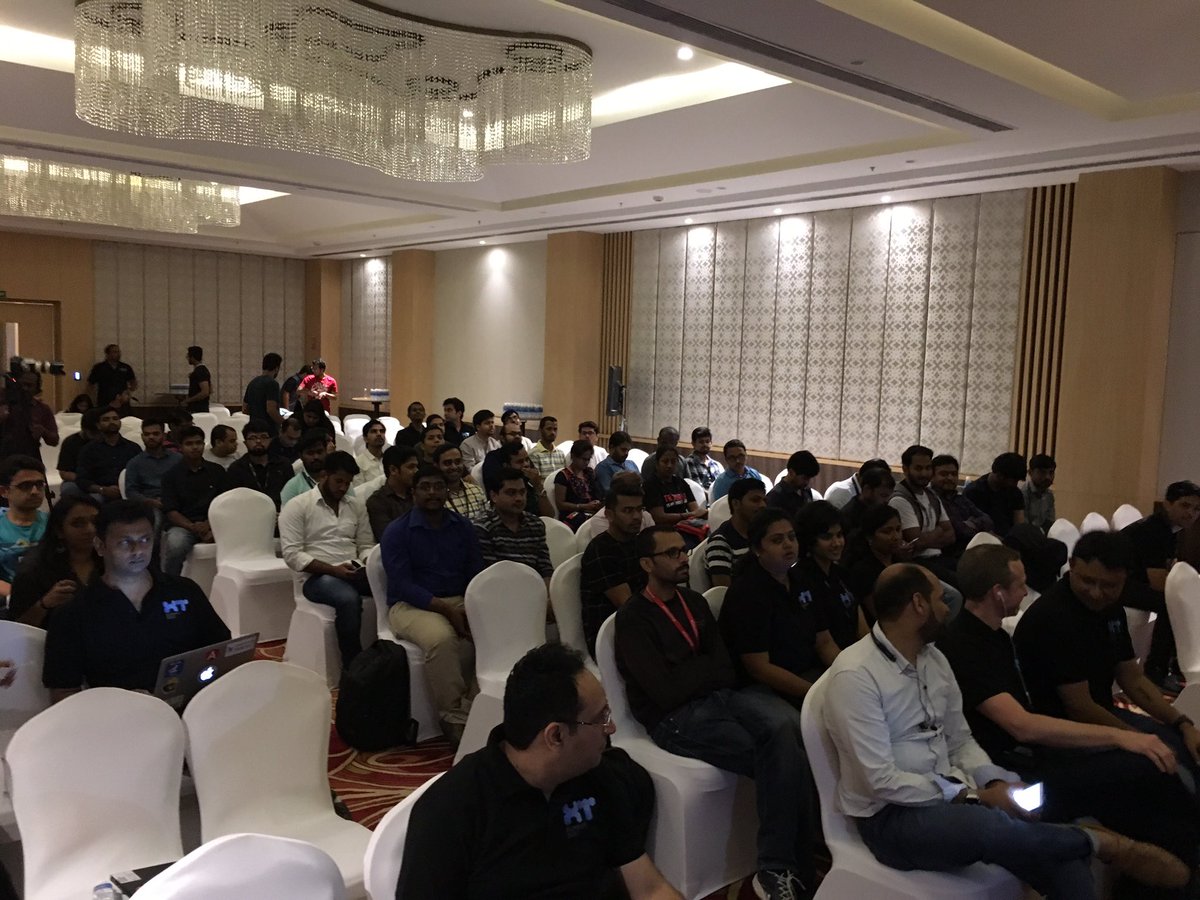 samunplugged's tweet photo. Wow! Let the show begin! #XTSummit17 #PreventDefault https://t.co/LCHgAILfGD
