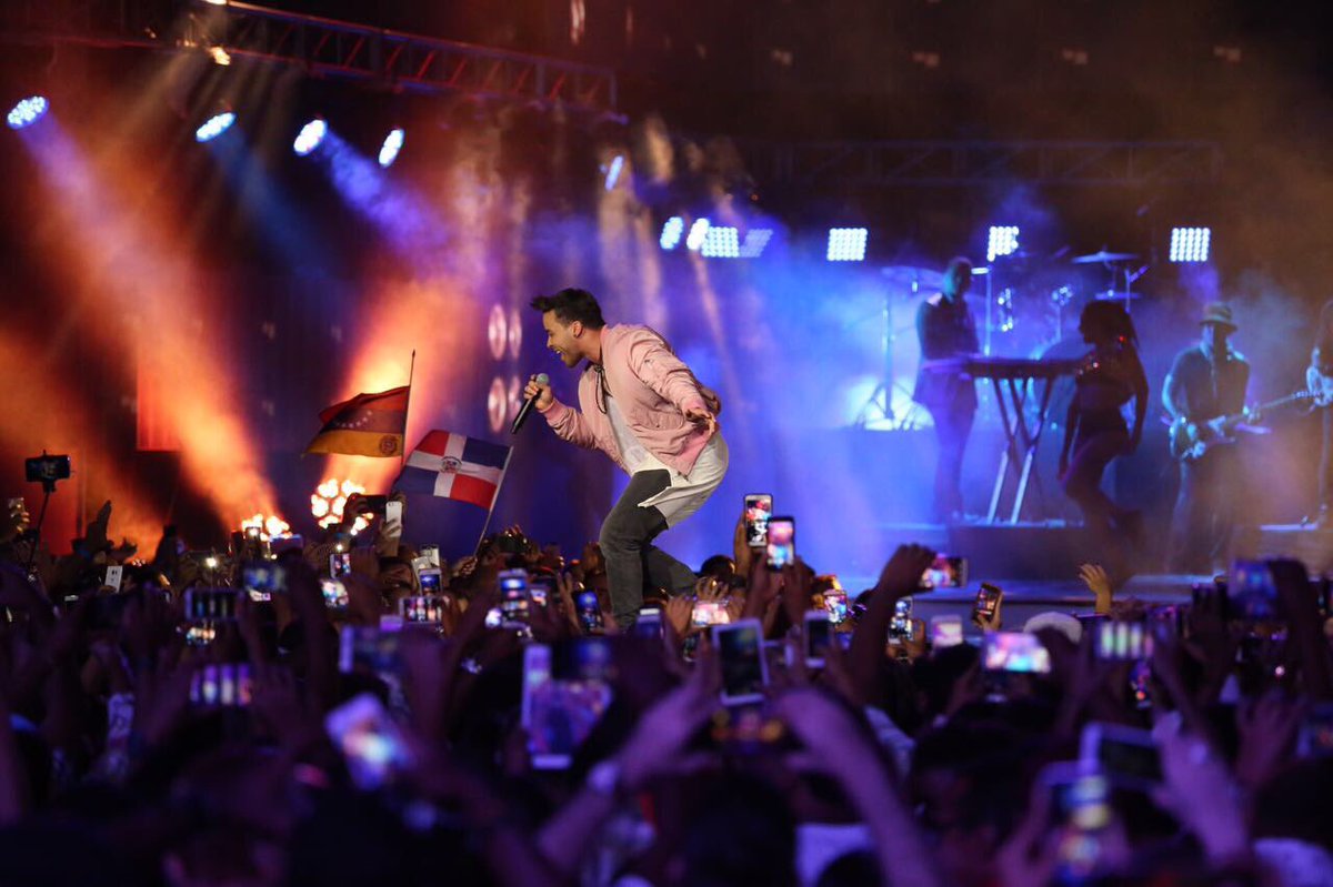 AlSolResorts's tweet image. ¡Una fiesta de la música latina! @lospremiosheat llenaron Cap Cana de sabor y color!