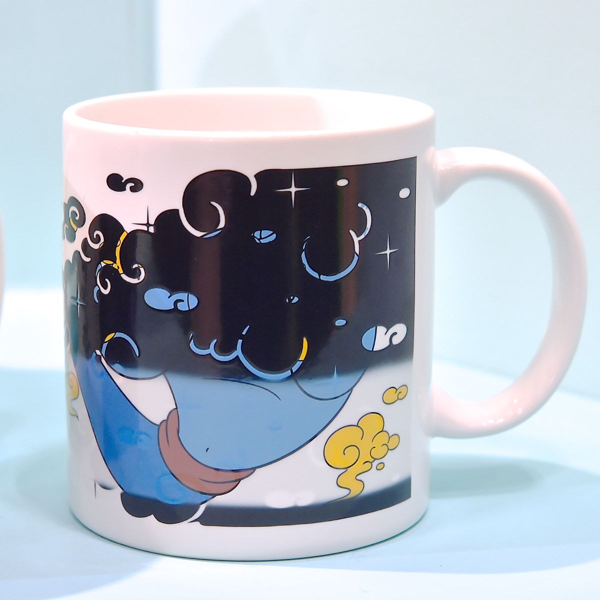 Dtimes アイアップから発売中の 魔法のマグカップ は温かい飲み物を入れると絵が変わる不思議なマグ こちらのデザインは黒い煙の模様が消えてジーニーが登場 まるで本当にランプの中から出てくるようです Dtimes編集部 詳細 T Co Dtimes アイアップから発売中の 魔法のマグカップ は温かい飲み物を入れると絵が変わる不思議なマグ こちらのデザインは黒い煙の模様が消えてジーニーが登場 まるで本当にランプの中から出てくるようです Dtimes編集部 詳細 T Co
