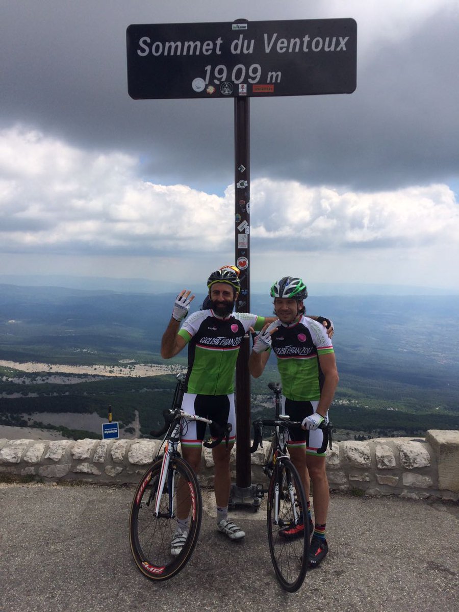 CiclistiBrianza's tweet photo. Gambino e Brigada scalano il Ventoux sui 3 versanti e si aggiudicano il brevetto!!
#KeepRideCB #MontVentoux
#Provenza #Brevetti #Francia https://t.co/Ly9dGkuOIz