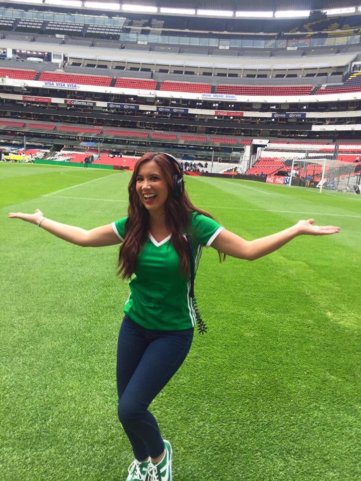 zel_forever's tweet photo. Buenas noches!
Gracias por acompañar a @Mariazelzel en su #Jueves en @Tribuna_I Descansen 🌙 #HoraZel 00:00 https://t.co/JaZXPEvEOV