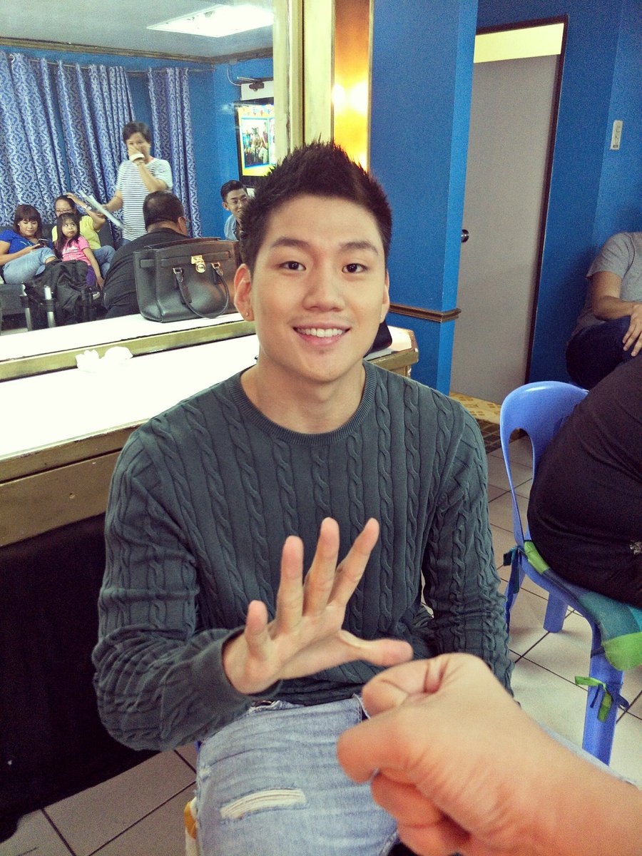 jeronteng's tweet photo. Practicing for later 😂😂😂 #JackpotEnPoy #EatBulaga https://t.co/FTg0OHCdOI