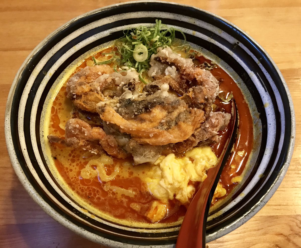 すのっぴー A Twitter 麺場voyage さんで今回食べたのは 限定の プーパッポンカレーヌードル プーパッポンカレー も食べたことなかったんだけど 上に乗ってるソフトシェルクラブ 脱皮直後のカニ 殻ごと食べられる も まさかラーメンで初めて食べることに