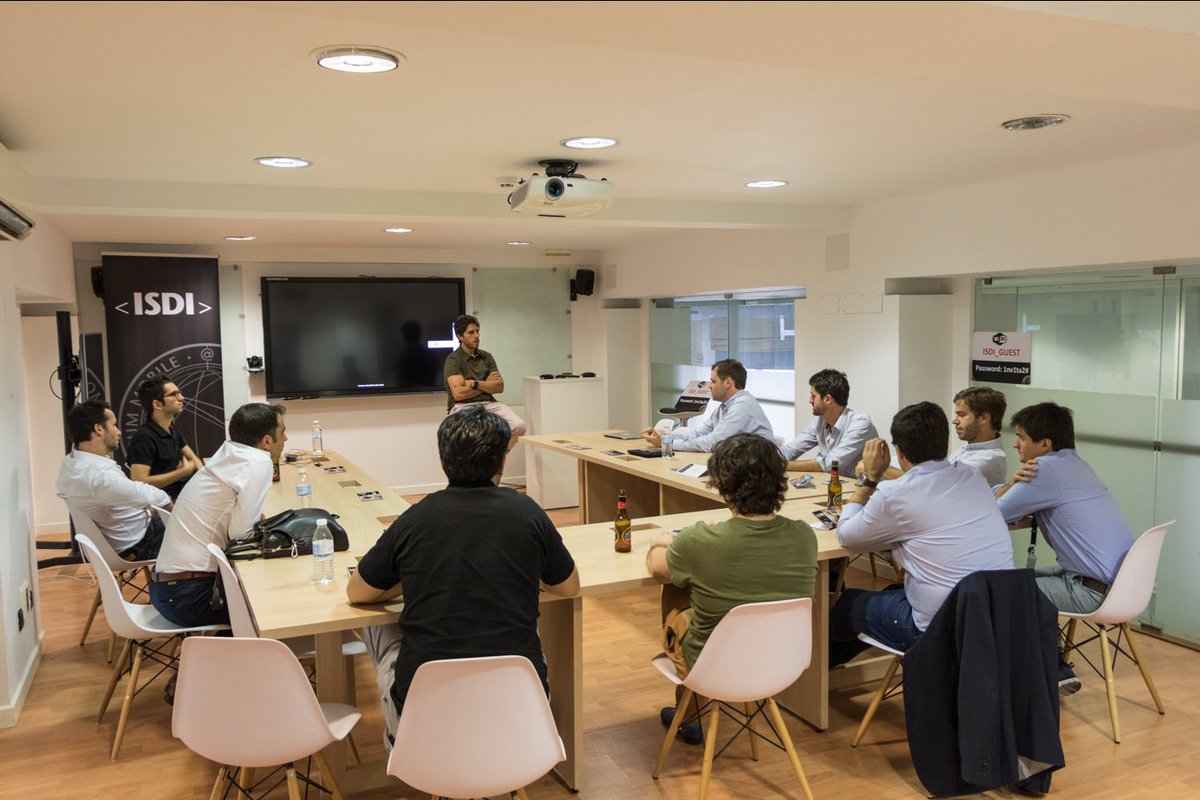 Visita por el <a href="/ISDI_edu/">ISDI</a> y un mano a mano con <a href="/sebmuller/">Sebastian Muller</a> que les estuvo contado a los emprendedores sobre <a href="/IMPACT_acc/">IMPACT</a> #agendaEmprendedora