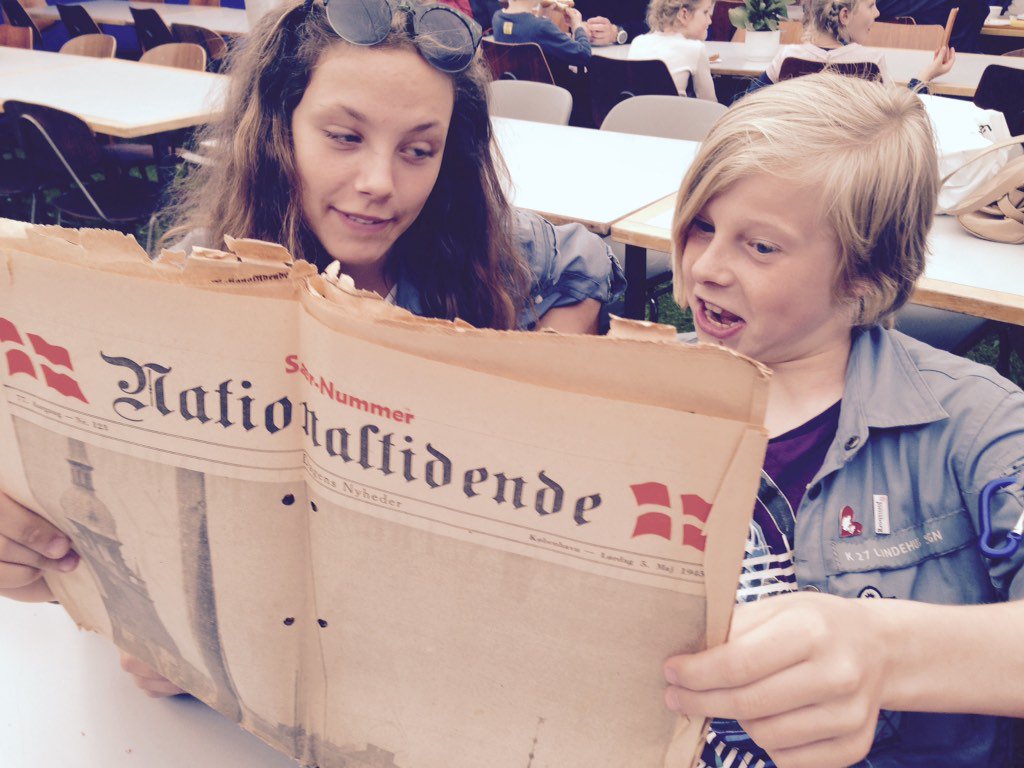 AnetteSThorsen's tweet photo. Avis fra 5. Maj 1945 fundet på Sommerfestens loppemarked kan godt imponere #1945 #historie #fdfoplevelser #fdfk27 https://t.co/NfANCmvDXU