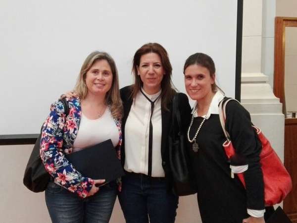 EnLineaWeb's tweet photo. El Municipio de Azul recibe 500 mil pesos para políticas de violencia de género @FerdeAzul https://t.co/yKnC3LiVoJ https://t.co/SXPfMA0QAk