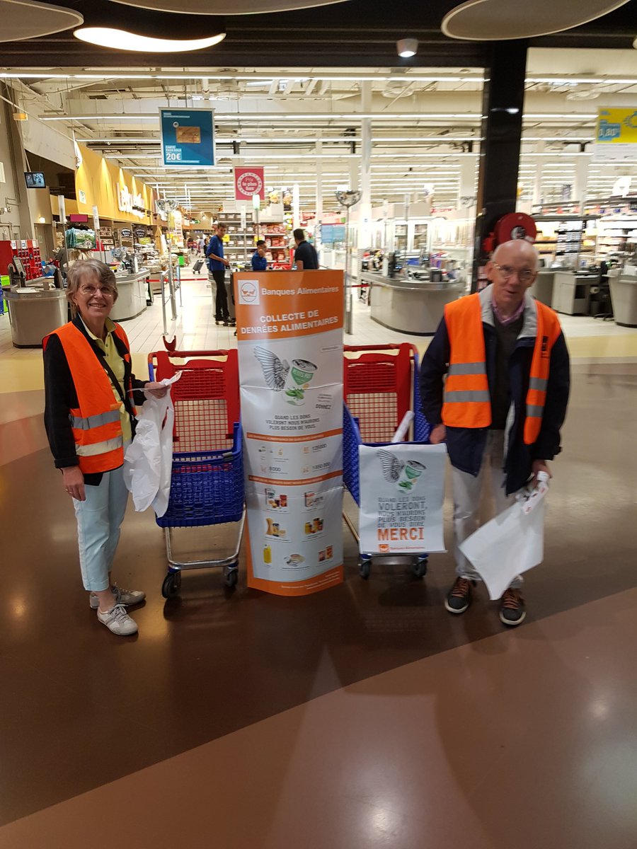 CarrefourC's tweet photo. La Banque Alimentaire débarque à Carrefour! 
#banquealimentaire #carrefour https://t.co/5xUwpGInFX