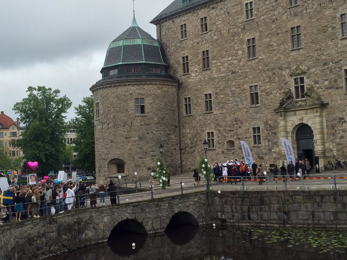 Elitfotboll är ute! Hallå Örebro 🎓⚽️