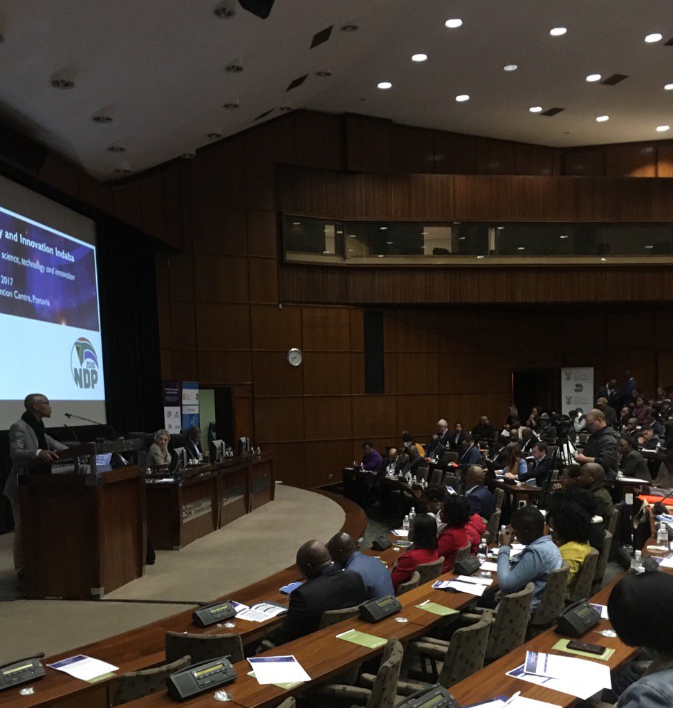 ICRI2016's tweet photo. #youthInnv8, what needs to be to enhance the inclusion of youth in our science value chain. We discussing. https://t.co/ZizLBCIBo0