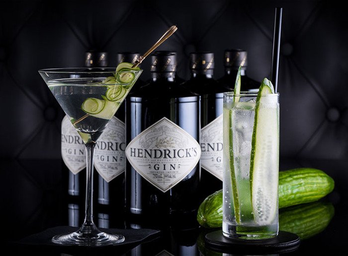 WomenStuffZA's tweet photo. Gin Lovers in Cape Town, Pay for Your Hendrick’s Gin & Tonic with Cucumbers! https://t.co/RwYan1NaRe #Gin #HendricksGin #OddPairing https://t.co/fqlW1ogC8A