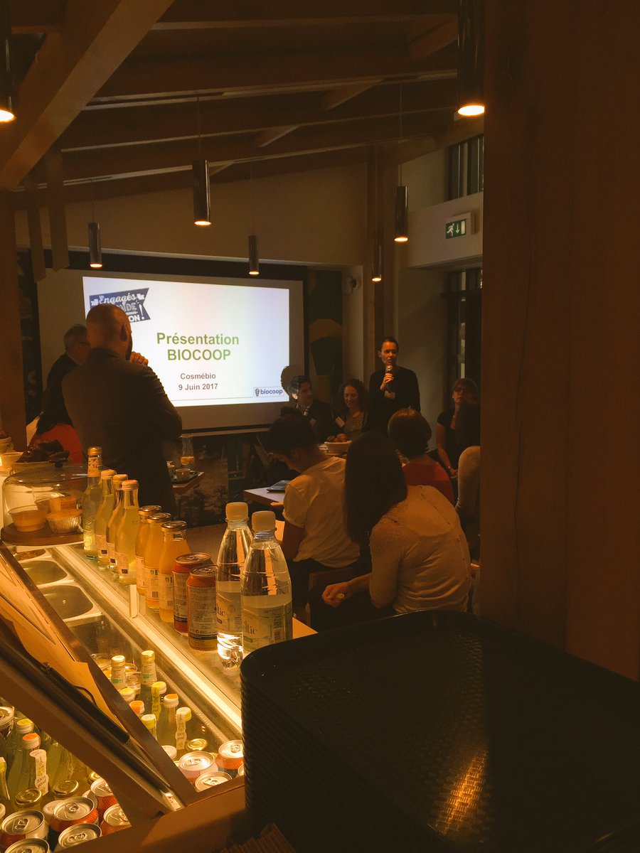 ImagoResto's tweet photo. .@Cosmebio_label reçoit ce matin @Biocoop chez @ImagoResto devant un parterre de fabricants de cosmétiques bio. https://t.co/AH3r6MicTI