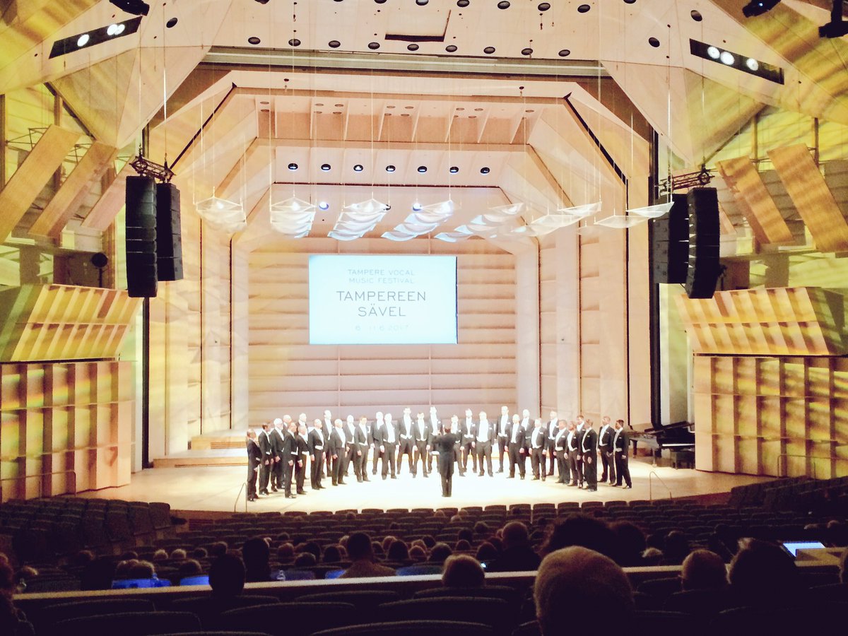 Lain Huuto saapunut Tampereelle - vauhtia hakemassa Mieskuoro Laulajien avauksesta! Hyvä veto <a href="/laulajat/">Mieskuoro Laulajat</a>! 👌 #tamperevocal #tampereensävel
