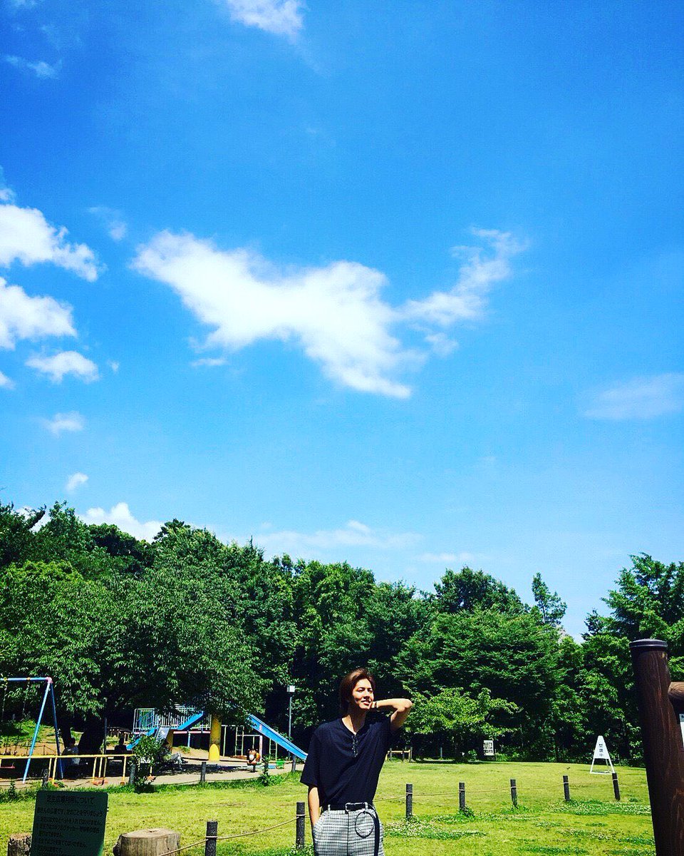 generations_ext's tweet photo. 本日とうとう僕たちのニューアルバムに収録の「空」のMV解禁🌈✨
そんな今日の皆さんの見ている空はどんな空ですか？
#兄こまイマソラ で空の写真をツイートして、この空の下でひとつに繋がれたら嬉しいです🙏✨
#兄こま #兄こまイマソラ #空 

RYOTA https://t.co/U0tegmOxJW
