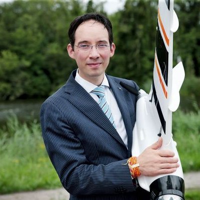 unmannedcargo's tweet photo. #CargoInnovate2017: World #Food Program coordination model for #UAV use – talk by Barry Koperberg, @WingsForAid https://t.co/otzz1pEGc5 https://t.co/UzHEltR808