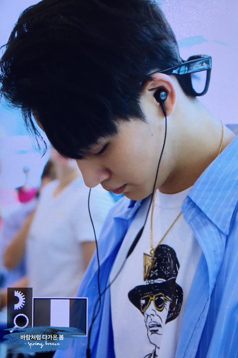 springbreeze16's tweet photo. 170609 김포 출발 멋있다아💕💕 #JB #재범 #GOT7 https://t.co/RXjhC17EtT