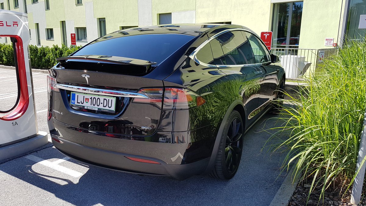 Se druga @TeslaMotors model X v Sloveniji, ta je se lepsa #P90 <a href="/SiolNEWS/">SiolNET Novice</a> <a href="/SiolAVTOMOTO/">SiolNET Avtomoto</a> <a href="/AvantCarSI/">AvantCarSI</a>