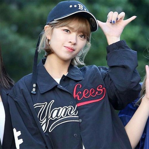 TWICE ジョンヨン着用帽子 MLB BEENTRILL オレオバイザーボール