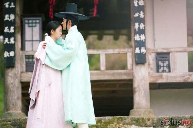 kdramablooms's tweet photo. 🌸 https://t.co/xIsXmqh7cy