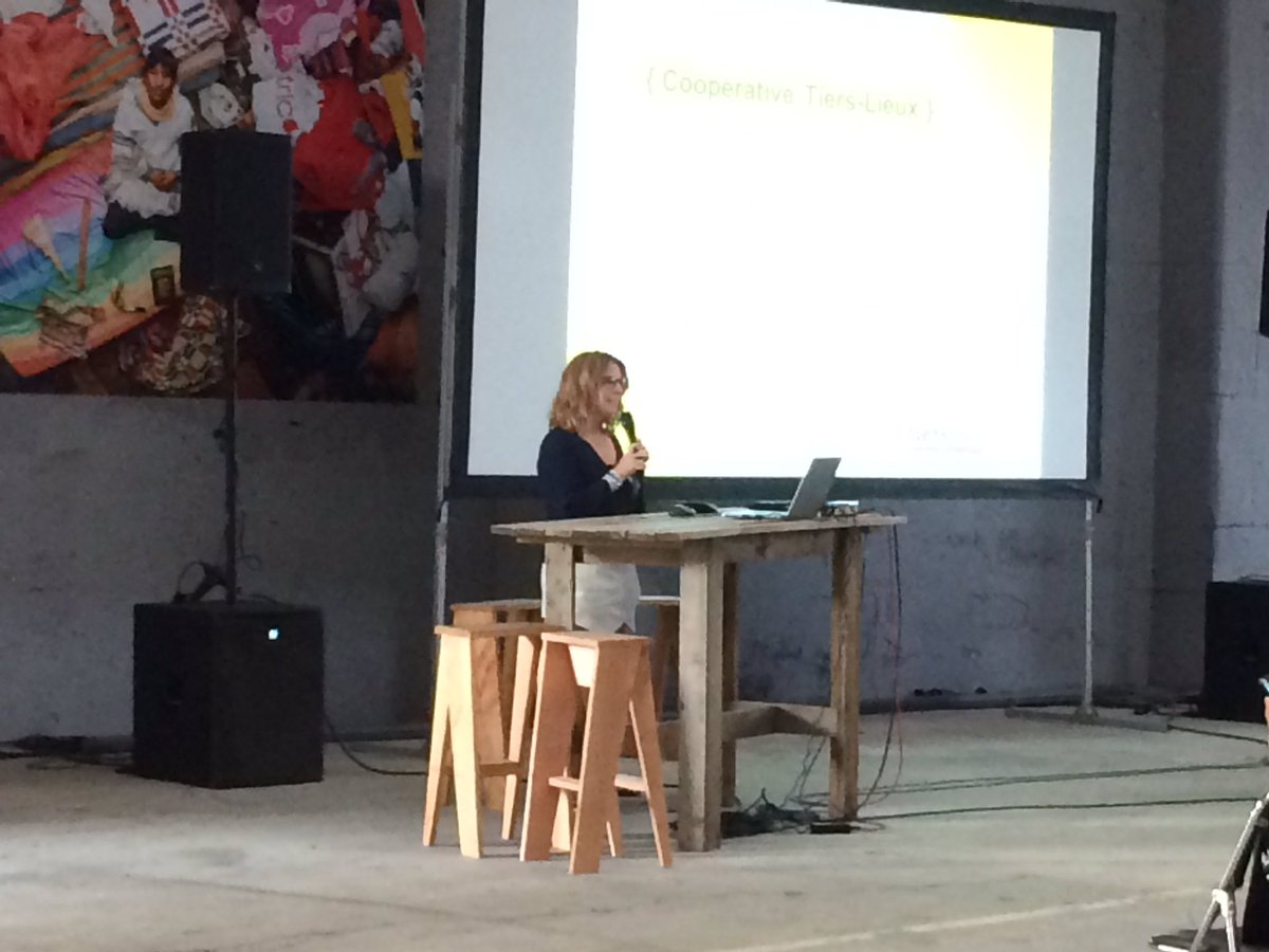 oxetera's tweet photo. @ChloeRivolet belle intervention au #coworkingday #darwin #bordeaux https://t.co/7bC1c1arVv