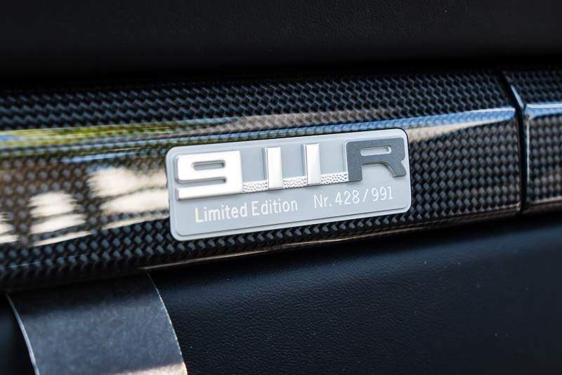 CarWaffle's tweet photo. Barely driven 493hp #Porsche 911 R spotted on sale for a mind-blowing $1million (500% price hike) 😵😵 https://t.co/Gi0vW3dHx5 https://t.co/QcfIdeObUa